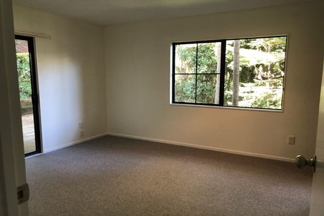 Photo of property in 1/12 Heath Avenue, Northcote, Auckland, 0627