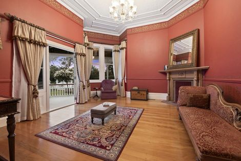 Photo of property in 41 Stanley Point Road, Stanley Point, Auckland, 0624