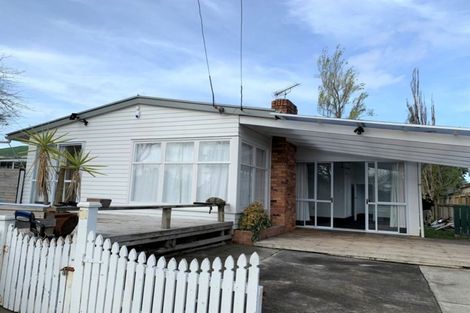 Photo of property in 26 Tiraumea Drive, Pakuranga, Auckland, 2010