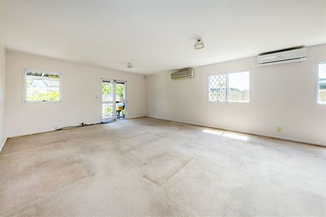 Photo of property in 2/138 Rangitoto Road, Papatoetoe, Auckland, 2025