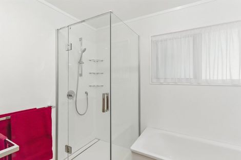 Photo of property in 2 Gabriel Street, Raumati Beach, Paraparaumu, 5032