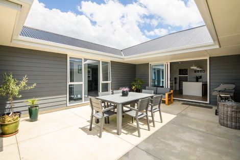 Photo of property in 184 Ranfurly Road, Feilding, 4702