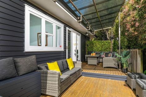 Photo of property in 109 Browns Bay Road, Browns Bay, Auckland, 0630