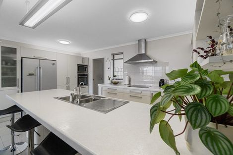 Photo of property in 4 Ruske Place, Grandview Heights, Hamilton, 3200