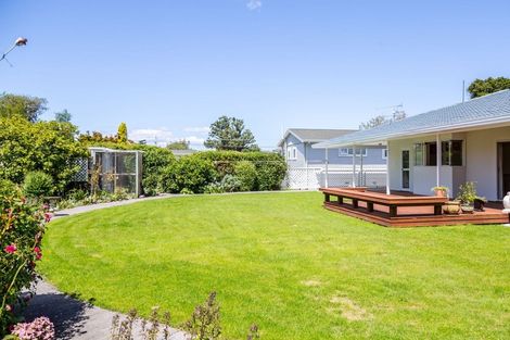 Photo of property in 15 Wood Street, Greytown, 5712