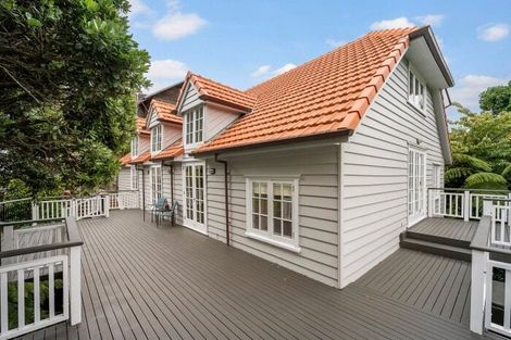 Photo of property in 5a Raroa Road, Kelburn, Wellington, 6012