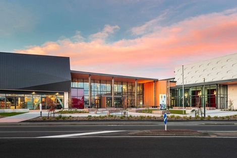 Photo of property in 10 Freeville Place, New Brighton, Christchurch, 8083