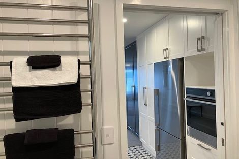 Photo of property in 129a Marine Parade, Mount Maunganui, 3116