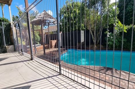 Photo of property in 58 Jandell Crescent, Bucklands Beach, Auckland, 2014