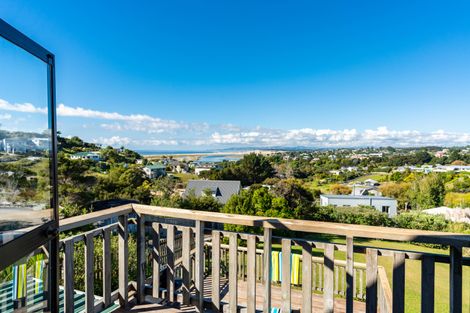Photo of property in 52 Cullen Street, Mangawhai Heads, Mangawhai, 0505