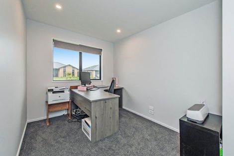 Photo of property in 29 Te Kanawa Lane, Rolleston, 7615