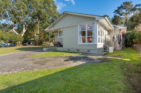Photo of property in 52 Pinehaven Road, Pinehaven, Upper Hutt, 5019