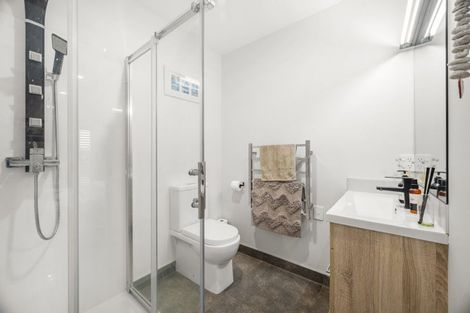 Photo of property in 70 Chesham Avenue, Waipahihi, Taupo, 3330