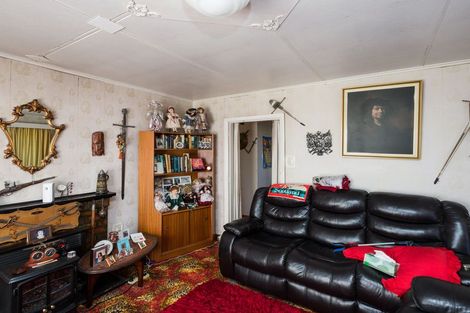 Photo of property in 30 Seddon Street, Takaro, Palmerston North, 4412