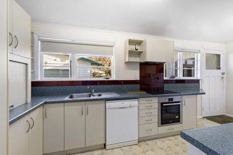 Photo of property in 64 Cambridge Terrace, Waterloo, Lower Hutt, 5011