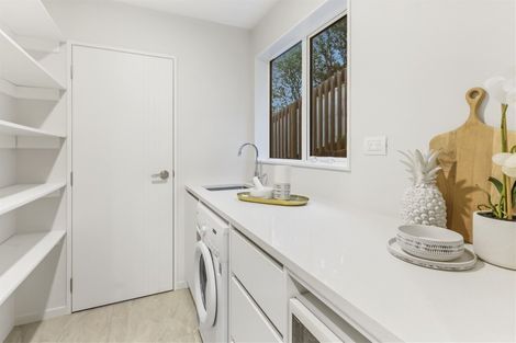 Photo of property in 19a Flavia Close, Torbay, Auckland, 0630