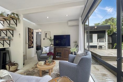 Photo of property in 2/8 Park Hill Road, Birkenhead, Auckland, 0626