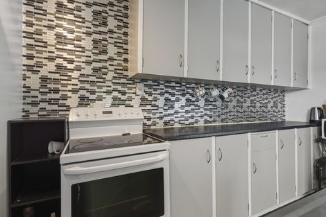 Photo of property in 8 Helensbrook Road, Milton, 9220