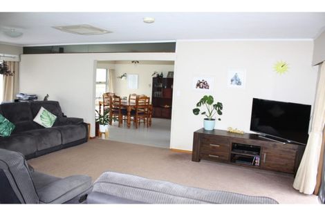 Photo of property in 13a Cross Street, Regent, Whangarei, 0112