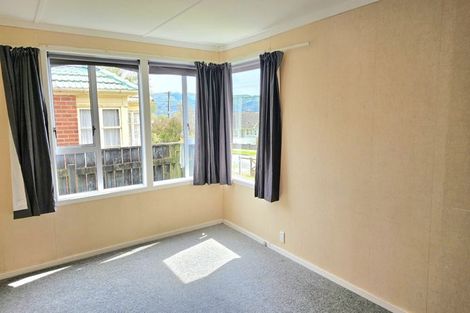 Photo of property in 8 Cleland Crescent, Naenae, Lower Hutt, 5011
