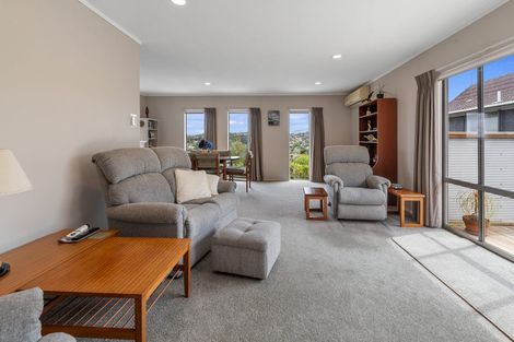 Photo of property in 1/573 Beach Road, Murrays Bay, Auckland, 0630