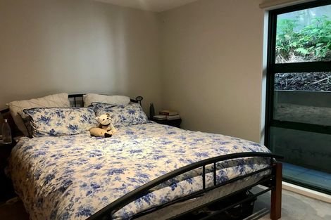 Photo of property in 50b Hawker Street, Mount Victoria, Wellington, 6011