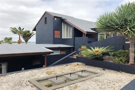 Photo of property in 8 Whitcombe Road, Bucklands Beach, Auckland, 2012