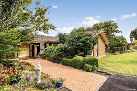 Photo of property in 24 Wairere Road, The Gardens, Auckland, 2105