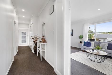 Photo of property in 24 Ferry Street, Seatoun, Wellington, 6022