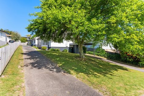 Photo of property in 72 Vodanovich Road, Te Atatu South, Auckland, 0610