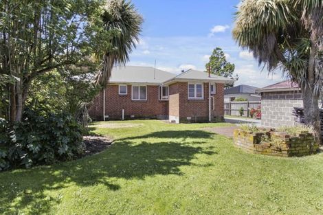 Photo of property in 84 Winters Road, Redwood, Christchurch, 8051