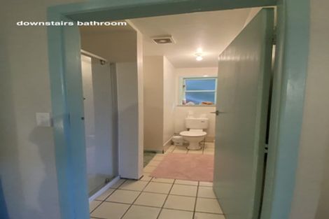 Photo of property in 10 Moana Road, Kelburn, Wellington, 6012