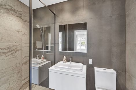 Photo of property in 49 Hartley Avenue, Strowan, Christchurch, 8052