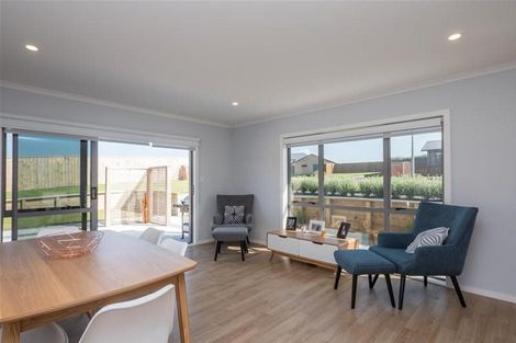 Photo of property in 7 Nikau Place, Hawera, 4610