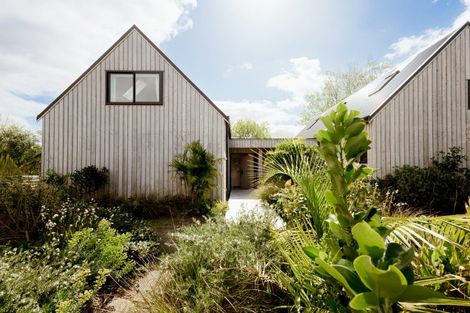 Photo of property in 16 Shearwater Lane, Point Wells, 0986