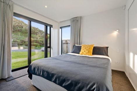 Photo of property in 49 Ashton Fitchett Drive, Brooklyn, Wellington, 6021