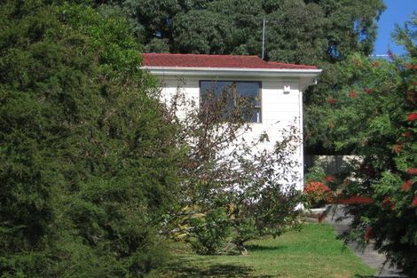 Photo of property in 8 Mistletoe Place, Browns Bay, Auckland, 0630