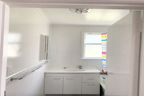 Photo of property in 51 Pilkington Road, Panmure, Auckland, 1072