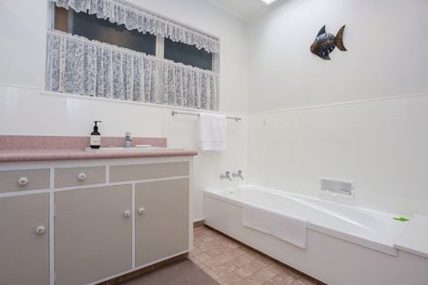 Photo of property in 95 Flaxmere Avenue, Flaxmere, Hastings, 4120