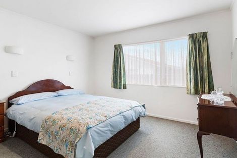 Photo of property in 2/61 Main Road, Titahi Bay, Porirua, 5022