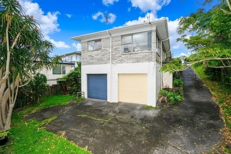 Photo of property in 2/35 Cockayne Crescent, Sunnynook, Auckland, 0620