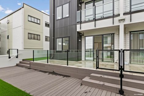 Photo of property in 20/11 Carlos Drive, Flat Bush, Auckland, 2016