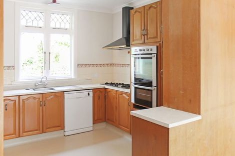 Photo of property in 34 Russell Street, Palmerston North, 4414