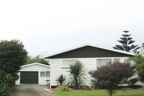 Photo of property in 49 Toru Road, Paraparaumu Beach, Paraparaumu, 5032