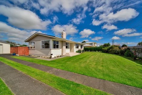 Photo of property in 17 Grey Street, Normanby, Hawera, 4614
