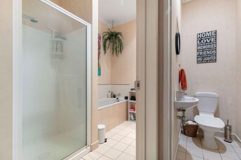 Photo of property in 33 Lazurite Drive, Westgate, Auckland, 0614