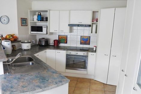 Photo of property in 1/6 Sunnydale Place, Oteha, Auckland, 0632