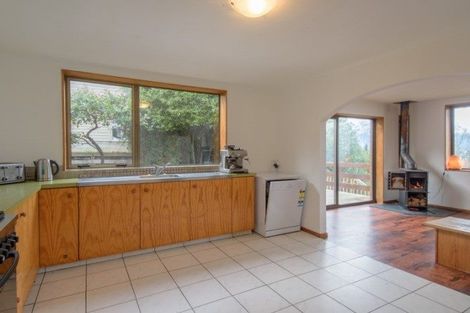 Photo of property in 73a Wynyard Crescent, Fernhill, Queenstown, 9300