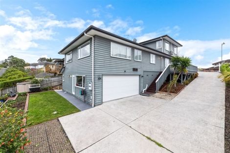 Photo of property in 92 Lake Panorama Drive, Henderson Valley, Auckland, 0612