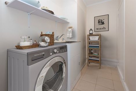 Photo of property in 68 Bradbury Road, Botany Downs, Auckland, 2010